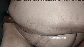 Esposa loira dando o cu e tudo mais no buraco com o marido filmando