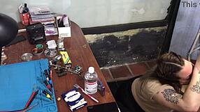 no tenía para pagarle a mi técnico y termine chupándole la pija 😏