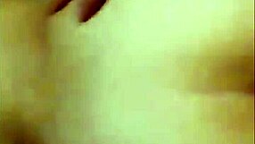 pensé que era mi marido quien me estaba follando cuando llegó a casa del bar pero trajo a su mejor amigo y se metió en mi cama