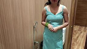 Indian bhabhi hot sex after bath under shower with urine video in hindi