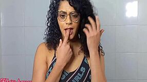 Estressado do trabalho perguntei ao médico o melhor remédio ele disse chá de buceta completo no red!