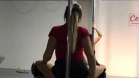 Doctorita Argenta Strips Sexily In Tube