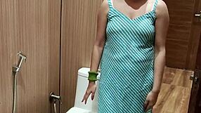 Indian bhabhi hot sex after bath under shower with urine video in hindi