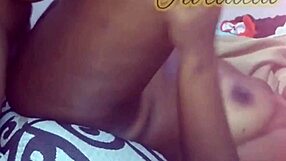 preta gemendo gostoso com o meu pau no rabo