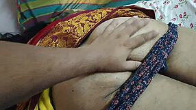 i enjoid the hottes desi housewife in her petticot, she was so good and hot