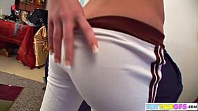 Brooke Skye Intensely Fingers Pussy Closeup