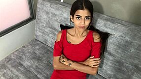 Moja mala pastorka 18+ mi da sesanje in končam na obraz - cela zgodba