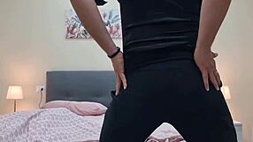 Apri La Bocca E Succhialo Tutto - Cazzo Duro E Sega Con Sborrata