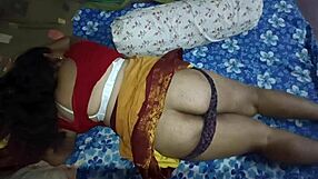 i enjoid the hottes desi housewife in her petticot, she was so good and hot