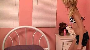 Squirter Girl Tiffany Fox Gets A Load To The Face