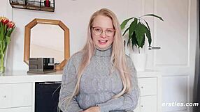 Cute Blonde Girl Anna Loves To Squirt While Masturbating