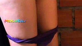 Hermosa latina entrega culito al vecino?