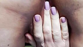 Maturemons buttering my muffin