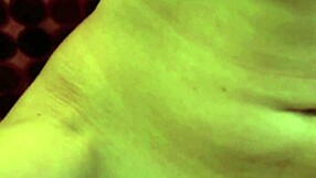 Pink haired zahra enjoys a relaxing vibration session