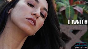 Perfect Natural Body Latina Teen Model Deisy Leon Shows Off For Playboy