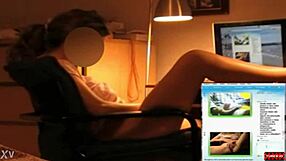 watch this latina masturbating on webcam?