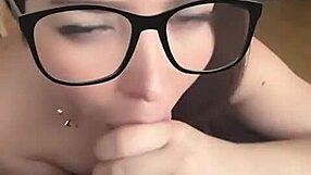 la nueva empleada nalgona gets blowjob and cumshot on big tits