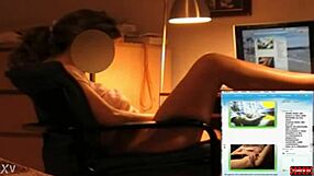 watch this latina masturbating on webcam?