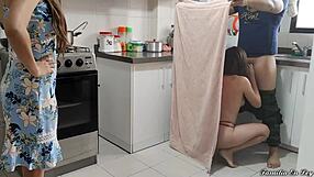 que rica la mejor amiga de mi novia que se queda en nuestra casa