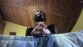 Laura Heels Amateur Blowjob Deepthroat Black Outfit