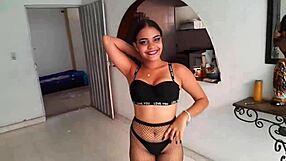 Hermanastra Latina De 18 Años Desea La Polla De Su Hermanastro Dentro De Su Coño - Porno En Ruso