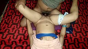 Indian desi village bhabhi fucks devar in viral MMS