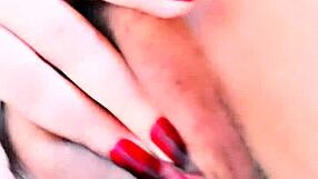 Menina Virgem Se Masturbando - Milla Santiago