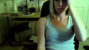 Kylie teases her perfect ass and tits on webcam