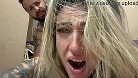 Alley Sex: Wet Pussy, Pulsing Cock, No Condom!