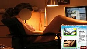 watch this latina masturbating on webcam?