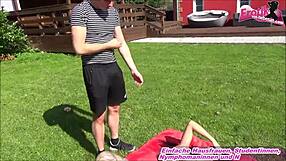 deutsche tattoo nutte mit monster titten fickt im puff