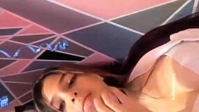 Universitaria se roca con su dildo