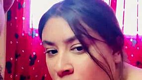 Puta latina tiene un orgasmo increible y recibe leche en su boca