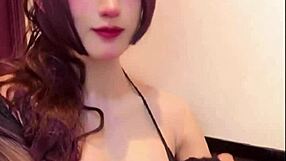 i'm a cute japanese ladyboy masturbating while streaming