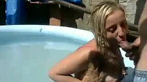 Loira Se Exibe Fodendo Da Webcam Na Favela