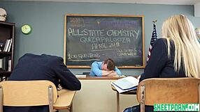 Wow, Innocent Teen 18+ Chloe Rose Got Chemistry With Monster Cock!