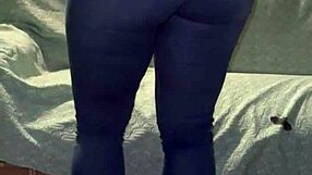 qué culo tan grande tiene mi hermanastra ella es adicta al anal y su novio no lo sabe?