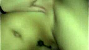 Amazing MILF Cuckolds Hubby and Squirts on BBC