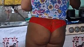 Crente safada na cozinha, oh no, I mean, in the kitchen