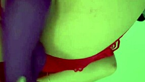 se masturba rico como una rica diablita