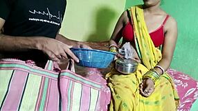 मेरी हॉट मालविका के साथ अप्रत्याशित मुलाकात और उसकी चुदाई