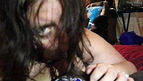 Momma intensely sucks cunt's clit in taboo family encounter