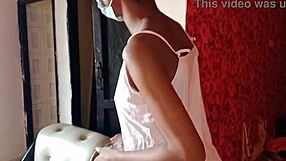 Teen Fingers Huge Pussy to Squirt