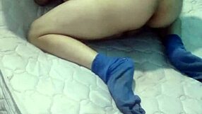 Misionero En El Colchón Sin Sábanas Ni Funda En El Suelo!