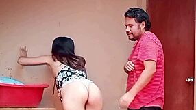 �co�o Moja Verga La Vecina En La Lavander�a Comunitaria Y Termina Con Una Corrida Facial