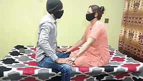 Pakistani hot bhabhi fucked hard on bed