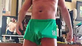 Pervy papifachero and captainhooknyc love sexy gear and wrestling, id love to get sweaty with my sexy friend note