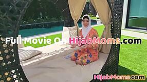 arabic milf release sexual tension 😏