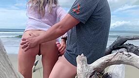 Anal creampie unfolding on a public beach! 🌊