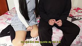 Follando colegiala en uniforme escolar con tetas perfectas sin condon por primera vez